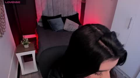Snapshot of mia_jagger chatting on 17, 6, 2026 Val online show from 17, 6, 2026
