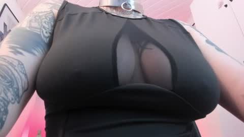 Snapshot of mia_jagger chatting on 19, 6, 2026 Val online show from 19, 6, 2026