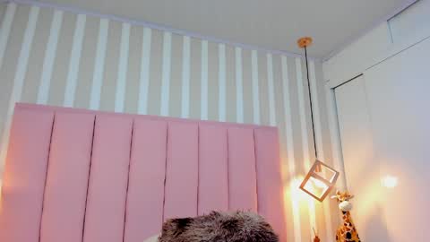 Snapshot of mia_jons20 chatting on 11, 5, 2026 Naomi online show from 11, 5, 2026