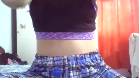 Snapshot of mia_k02 chatting on 4, 11, 2025 Mia online show from 4, 11, 2025