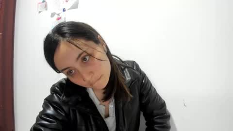 mia kaneee online show from 4, 2, 2025