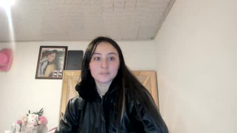 mia kaneee online show from 12, 9, 2025