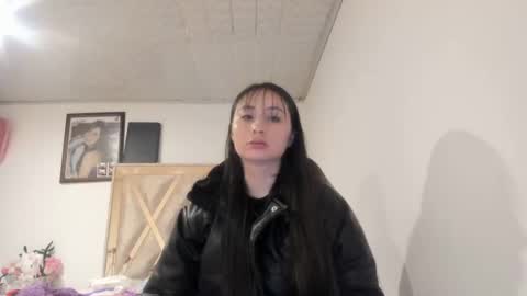 mia kaneee online show from 1, 10, 2025