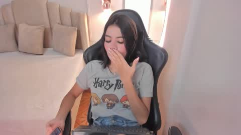 Snapshot of mia_kisses2 chatting on 12, 9, 2025 Mia online show from 12, 9, 2025