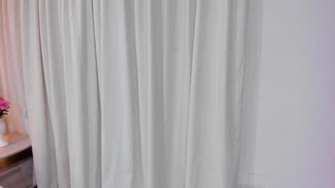 Mia Lane online show from 16, 12, 2025