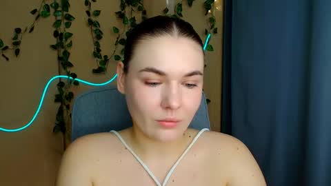 mia_lemm online show from 10, 3, 2026