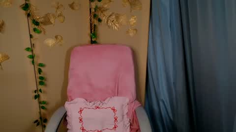 mia_lemm online show from 24, 7, 2026
