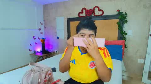 Snapshot of mia_lopez52 chatting on 7, 7, 2026 MIALOPEZ . Y . online show from 7, 7, 2026