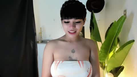 Snapshot of mia_lover9 chatting on 5, 5, 2026 M I A online show from 5, 5, 2026