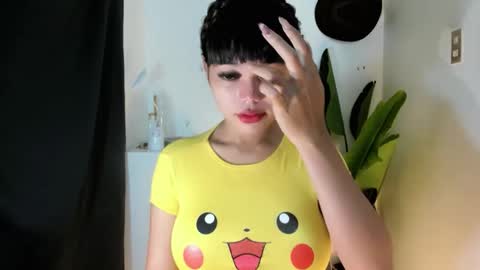 Snapshot of mia_lover9 chatting on 6, 5, 2026 M I A online show from 6, 5, 2026
