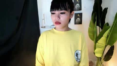 Snapshot of mia_lover9 chatting on 19, 5, 2026 M I A online show from 19, 5, 2026