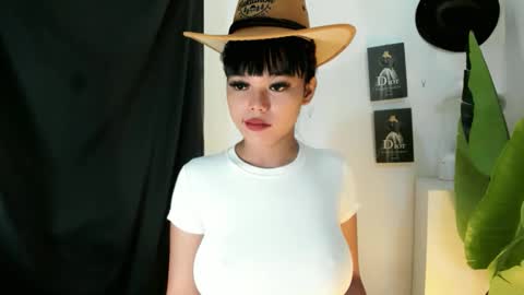 Snapshot of mia_lover9 chatting on 5, 6, 2026 M I A online show from 5, 6, 2026
