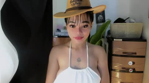 Snapshot of mia_lover9 chatting on 21, 7, 2026 M I A online show from 21, 7, 2026