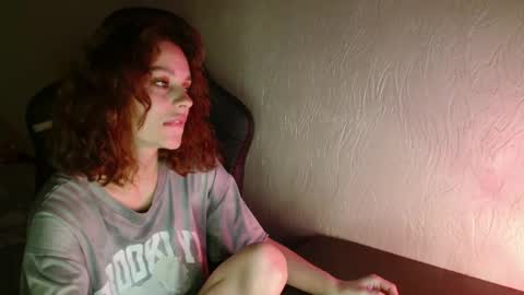 mia_luiza online show from 9, 6, 2026