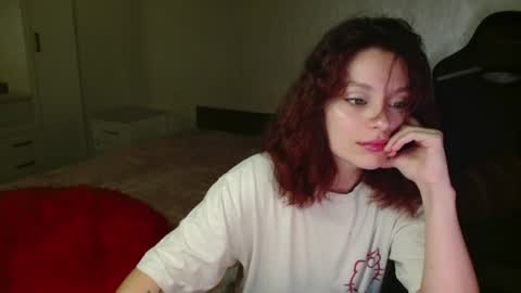 Snapshot of mia_luiza chatting on 1, 7, 2026 mia_luiza online show from 1, 7, 2026