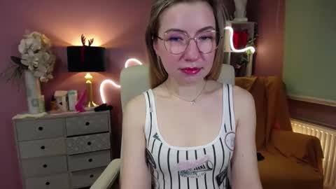 Mia online show from 23, 12, 2024