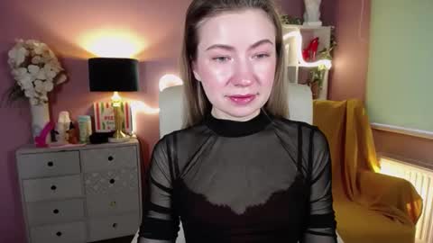 Mia online show from 8, 2, 2025