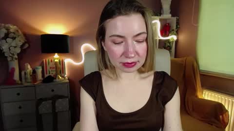 Mia online show from 16, 2, 2025