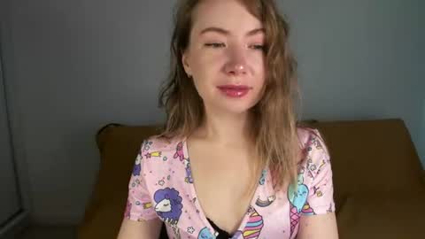 Snapshot of mia_luxx92 chatting on 22, 7, 2026 Mia online show from 22, 7, 2026