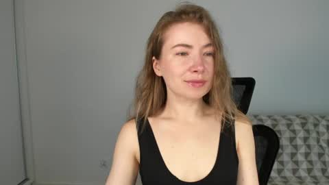 Snapshot of mia_luxx92 chatting on 24, 7, 2026 Mia online show from 24, 7, 2026