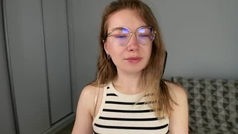 Snapshot of mia_luxx92 chatting on 25, 7, 2026 Mia online show from 25, 7, 2026