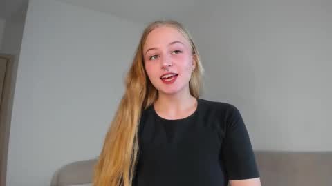 Mia here Appreciate your support online show from 5, 11, 2025