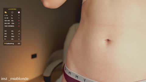 Snapshot of mia_milagros chatting on 11, 12, 2024 mia_milagros online show from 11, 12, 2024