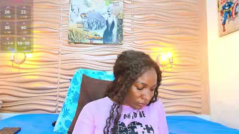 Snapshot of mia_pineda chatting on 4, 10, 2025 Mariana online show from 4, 10, 2025