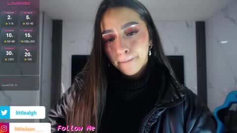 Snapshot of mia_ponce_a chatting on 14, 11, 2025 MIA online show from 14, 11, 2025
