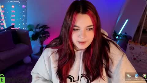 Snapshot of mia_r0ss chatting on 25, 5, 2026 Mia online show from 25, 5, 2026