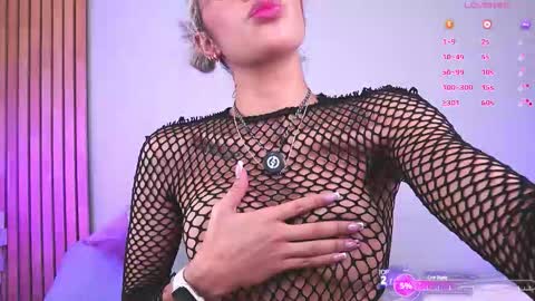 Snapshot of mia_reeves chatting on 1, 10, 2025 Mia Reeves online show from 1, 10, 2025