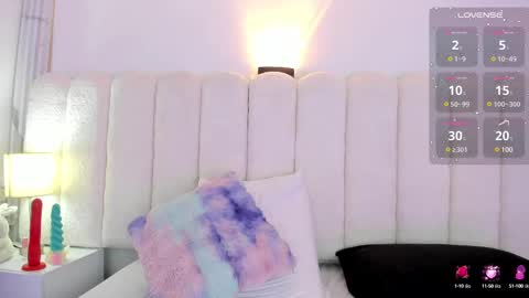 Mia online show from 8, 3, 2025