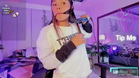 mia rousse25 online show from 23, 3, 2026