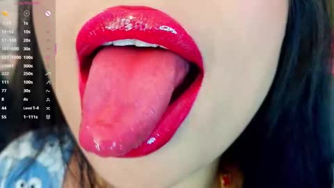 Mia online show from 10, 11, 2025