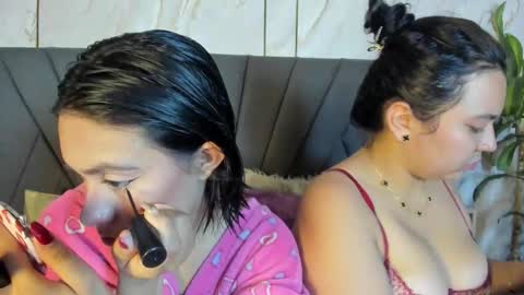 Mia Roux online show from 21, 12, 2025