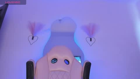 mia_royal online show from 18, 4, 2026