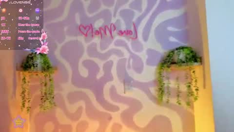 Mia . online show from 7, 7, 2026