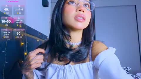 Mia online show from 8, 1, 2026