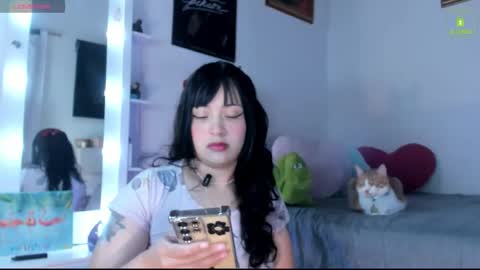 Mia  online show from 26, 11, 2025