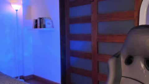 Mia online show from 11, 3, 2025