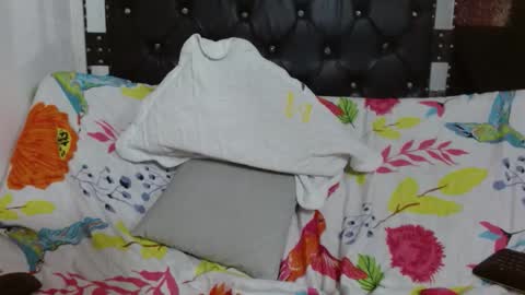 mia_vega1 online show from 7, 2, 2026