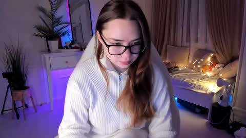 VixenMia online show from 27, 2, 2025