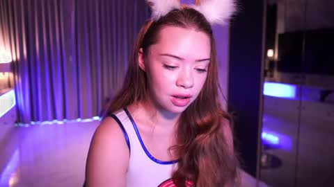 VixenMia online show from 19, 9, 2025