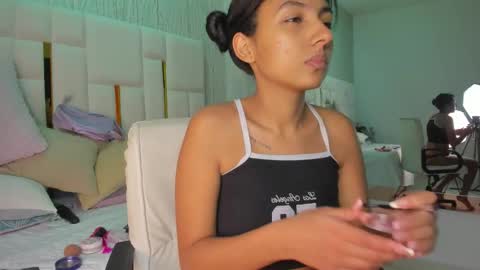 mia_vy online show from 22, 2, 2026