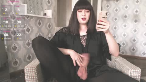 mia_wallase online show from 7, 1, 2025