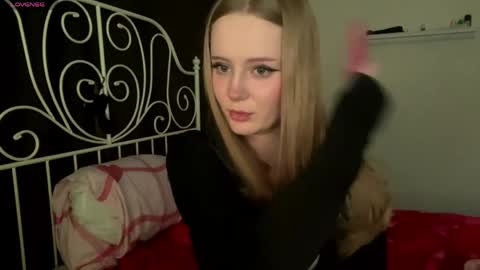 mia_wellis online show from 26, 4, 2026
