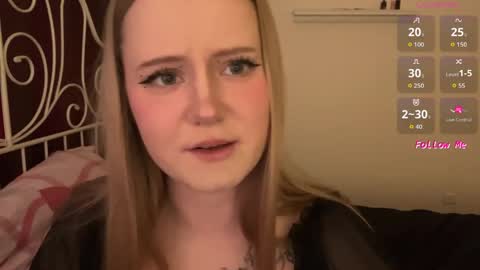 mia_wellis online show from 22, 5, 2026