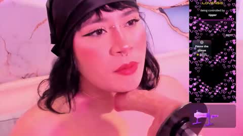 mia_yeager online show from 15, 10, 2025