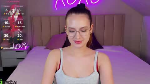 Snapshot of miaa_hill chatting on 8, 6, 2026 Mia online show from 8, 6, 2026