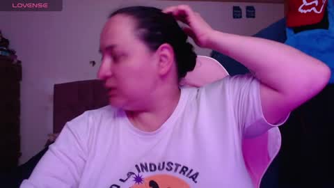 Snapshot of miaabrownn chatting on 21, 4, 2026 MIA online show from 21, 4, 2026